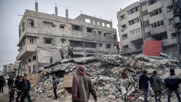 Israeli airstrikes intensify in Gaza as Hamas faces pressure to accept cease-fire agreement