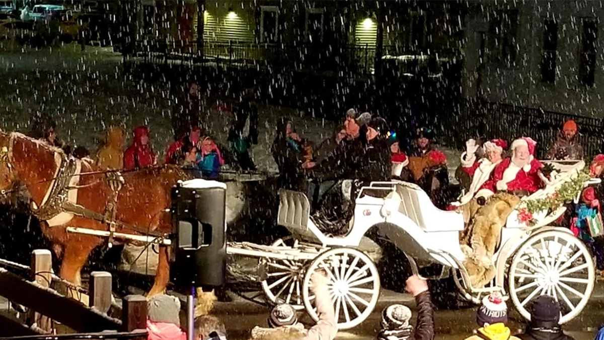 Santa and Mrs. Clause in parade 